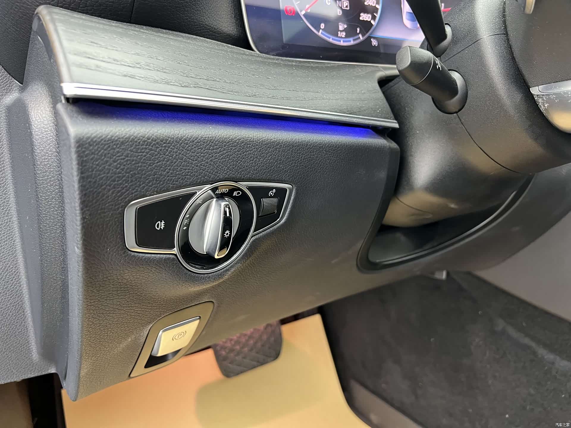 Mercedes-Benz E-Class, 2019 6