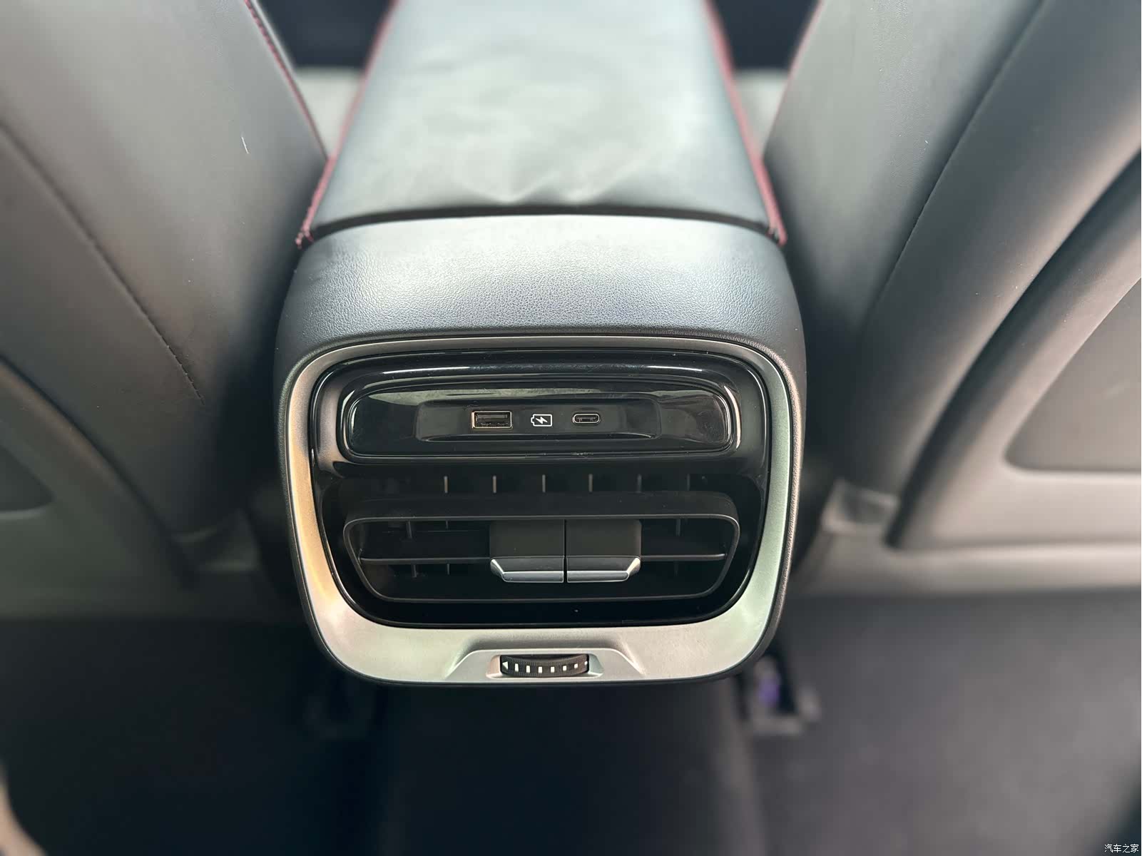 Xpeng P7, 2023 14