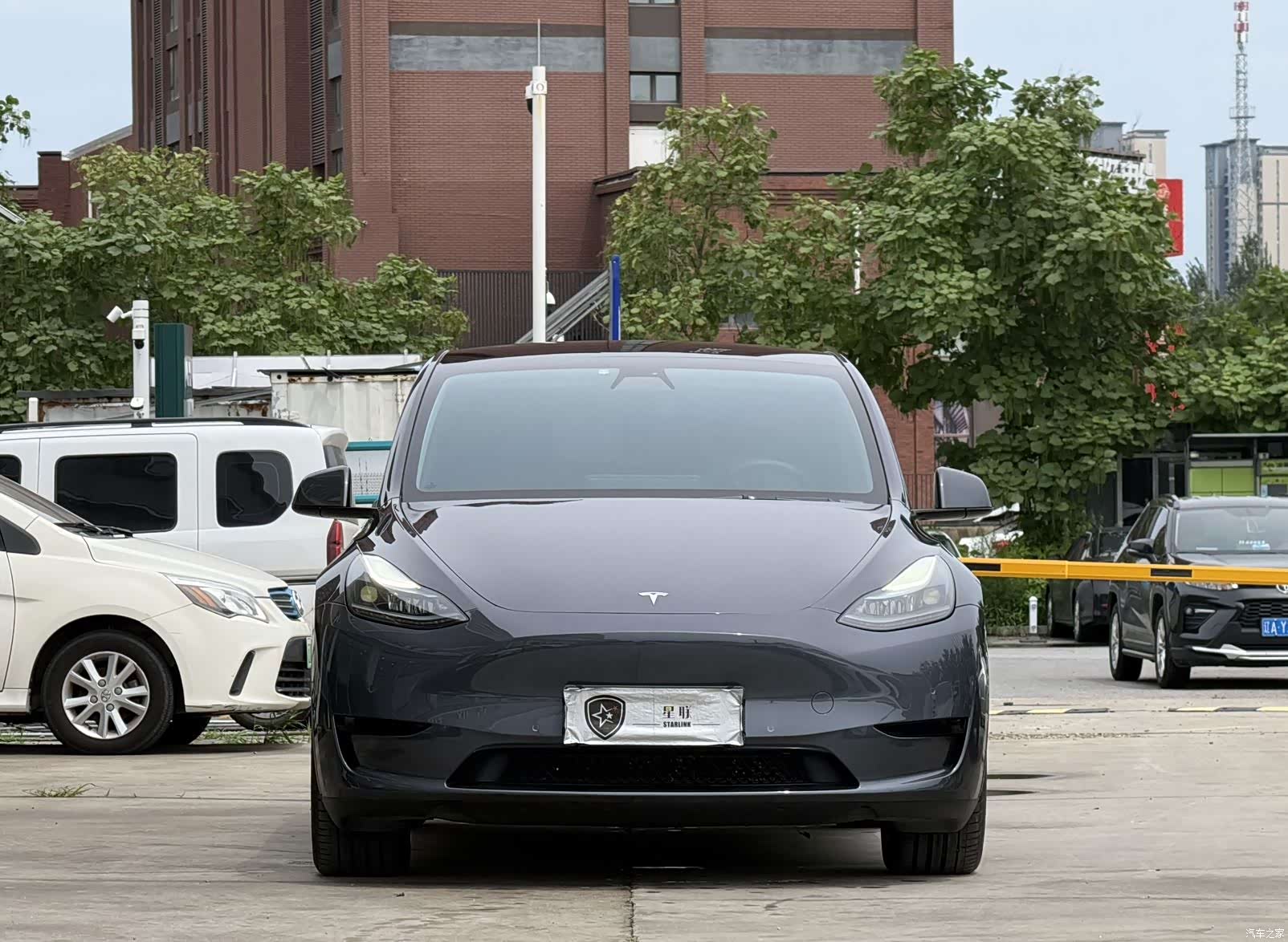 Tesla Model Y, 2022 2