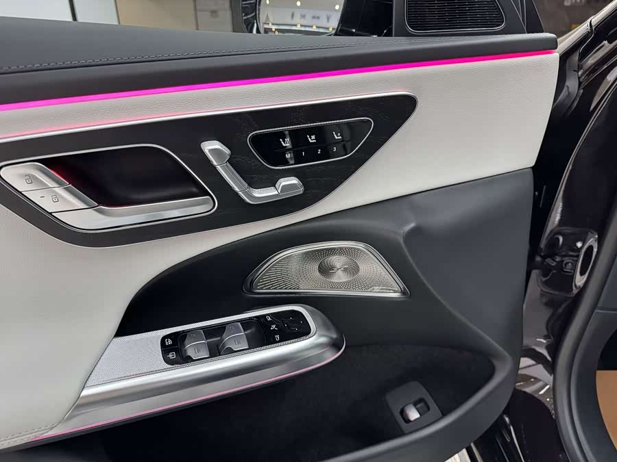 Mercedes-Benz E-Class 2024, фото 11