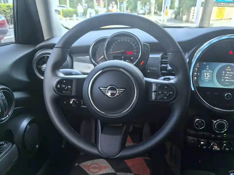 MINI MINI