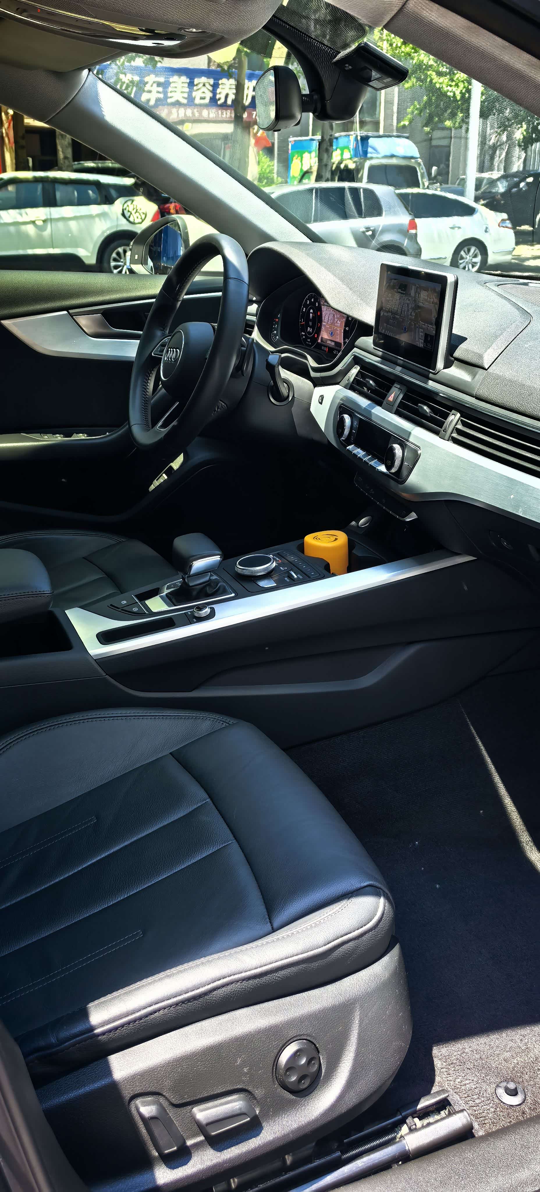 Audi A4L, 2018 7