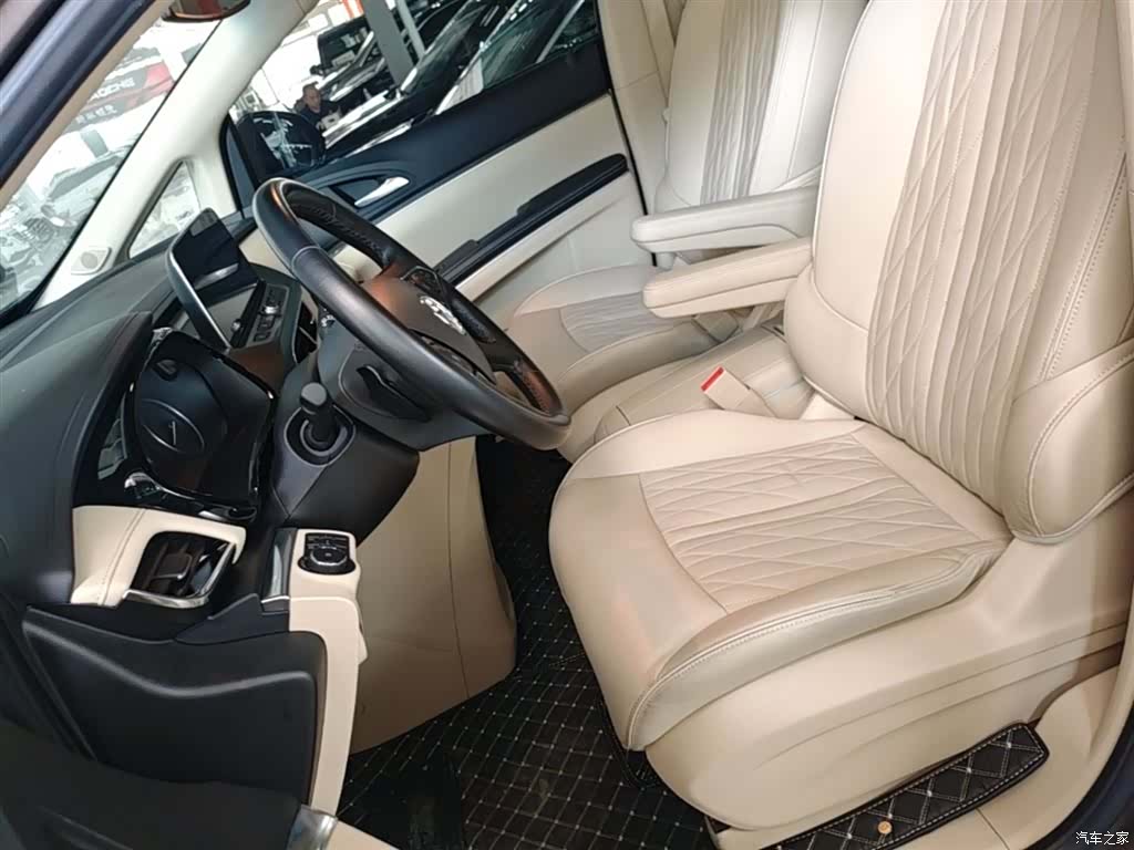 Buick GL8, 2024 15