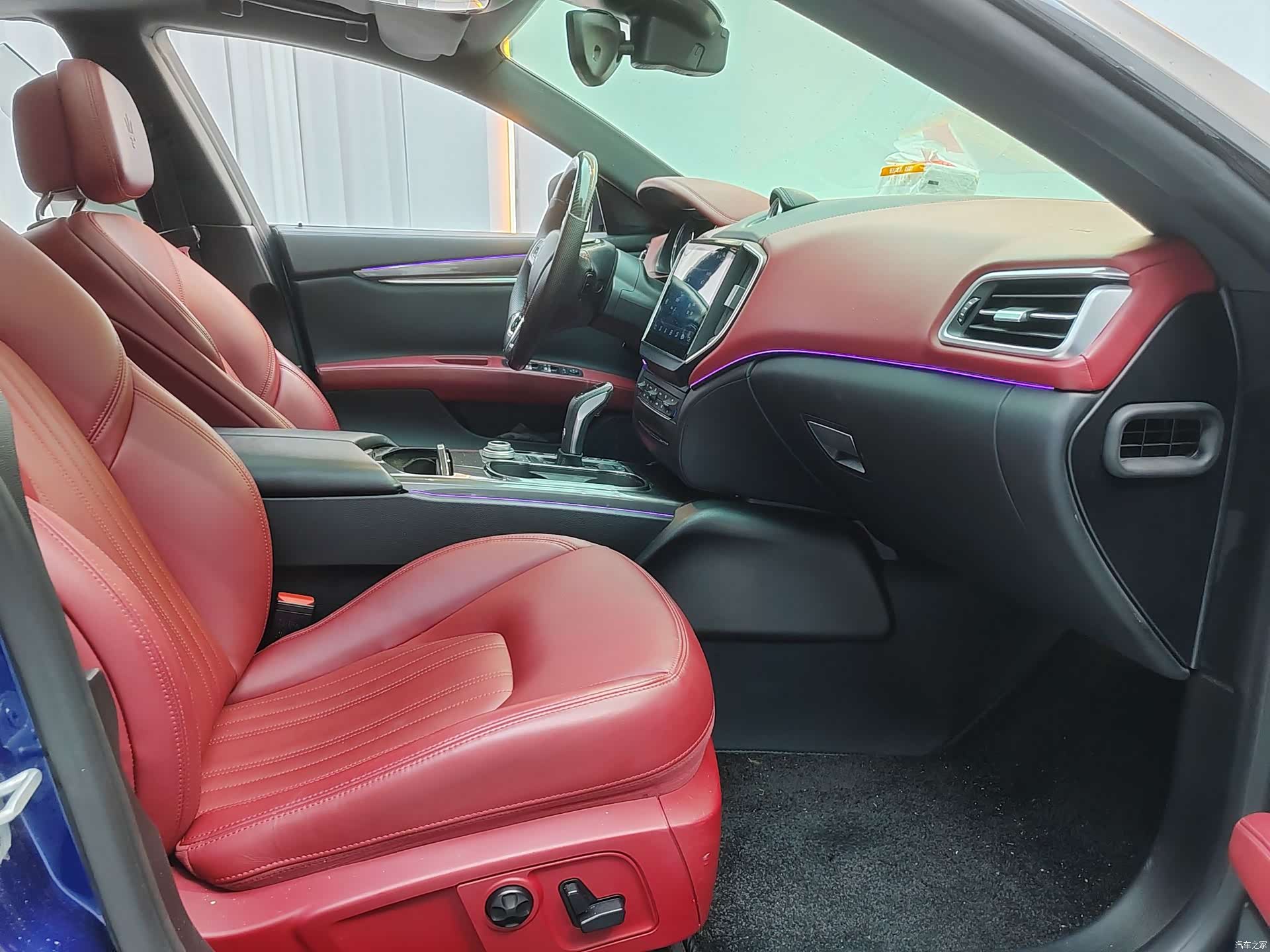 Maserati Ghibli, 2018 все фото