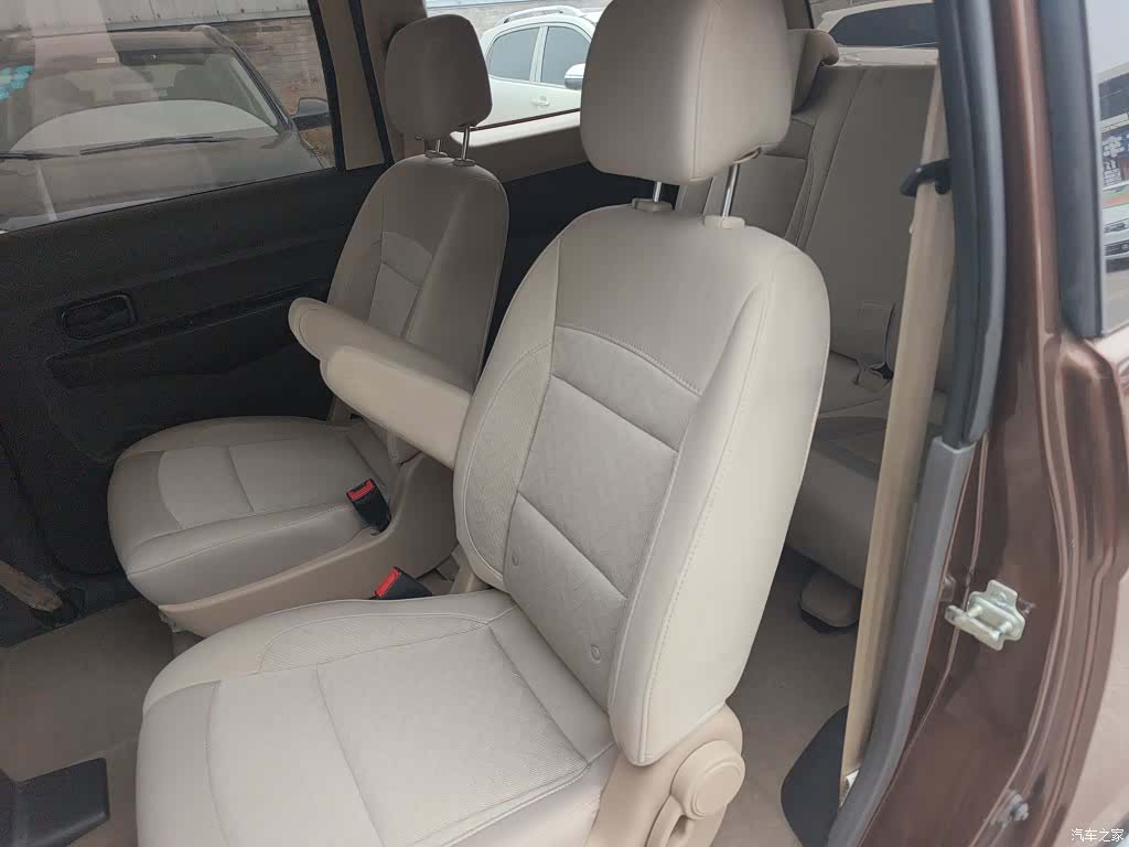 Wuling Hongguang, 2018 17