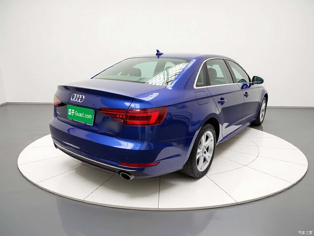Audi A4L, 2018 все фото