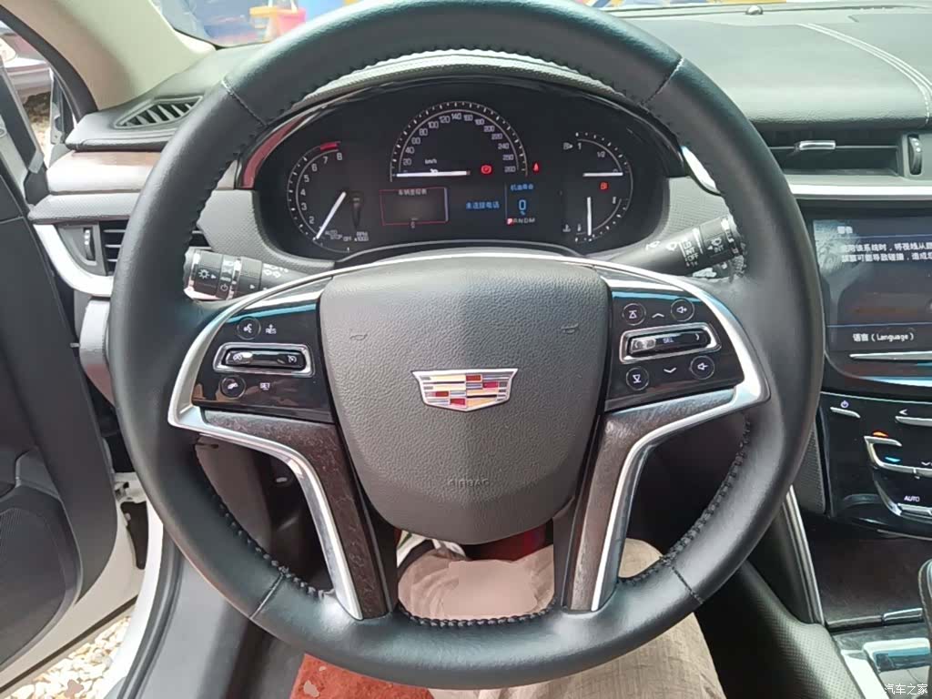 Cadillac XTS, 2018 11