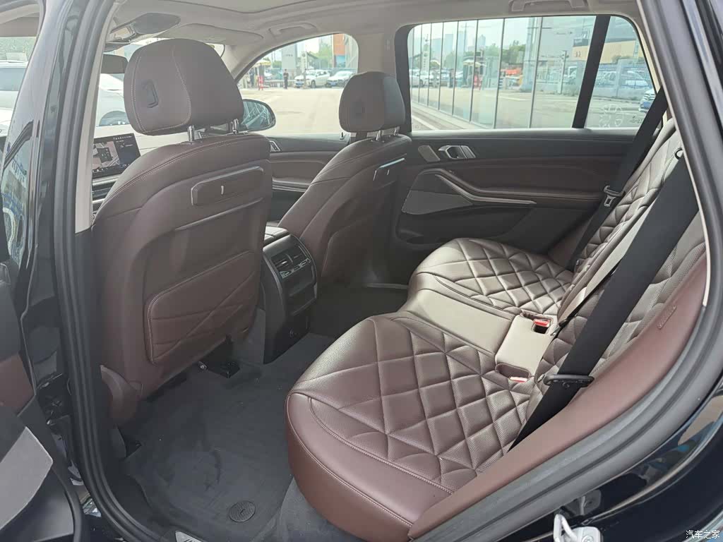 BMW X5, 2024 11