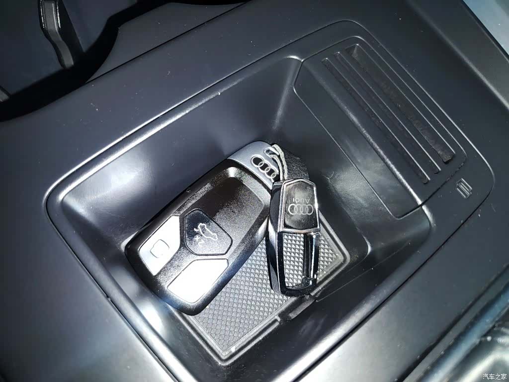 Audi A4L, 2020 9