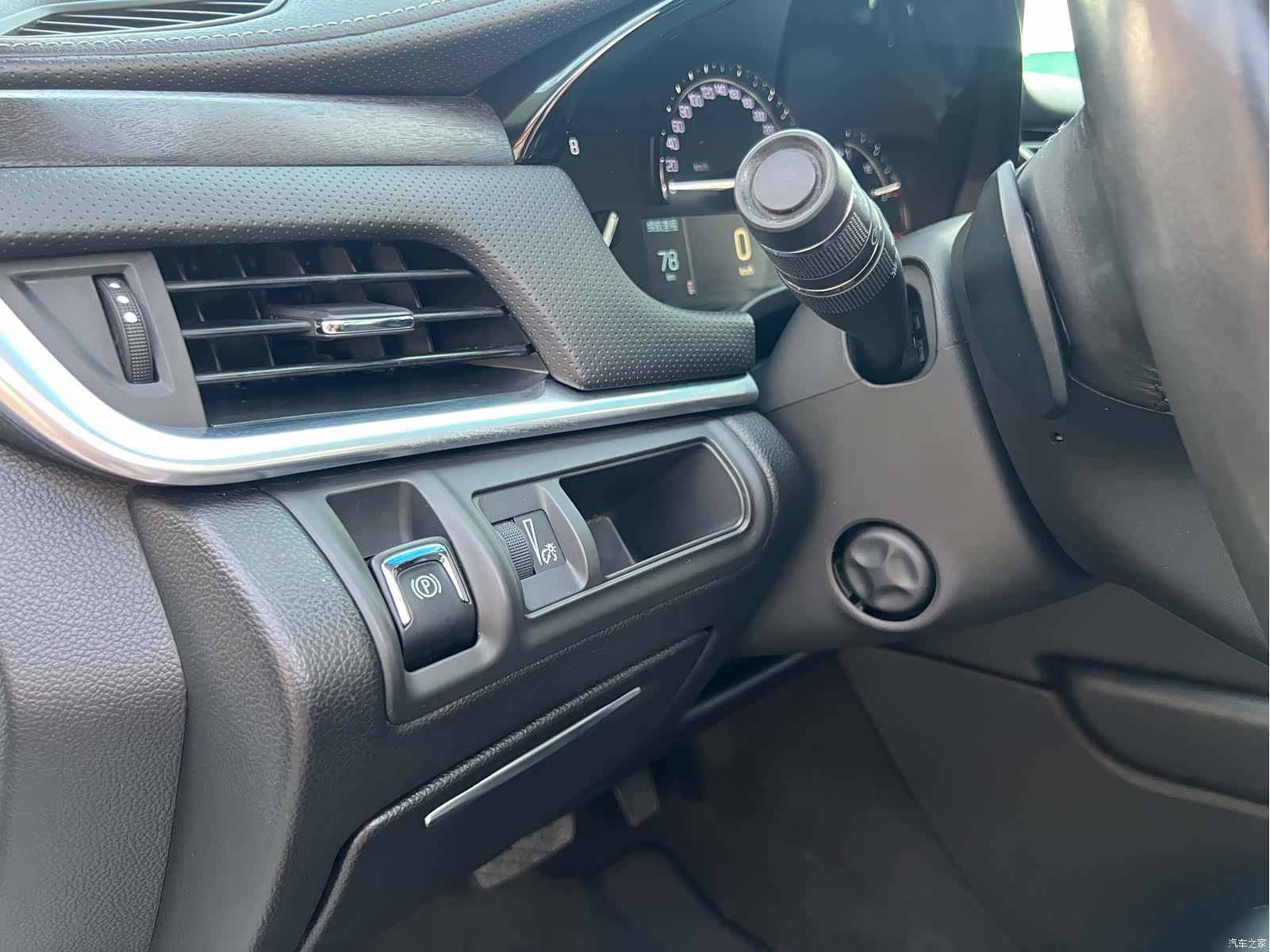 Cadillac XTS, 2018 15