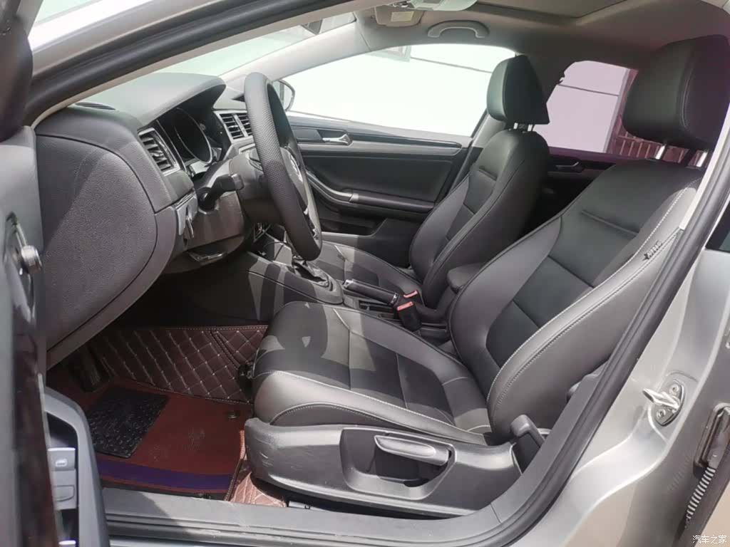 Volkswagen Sagitar, 2017 15