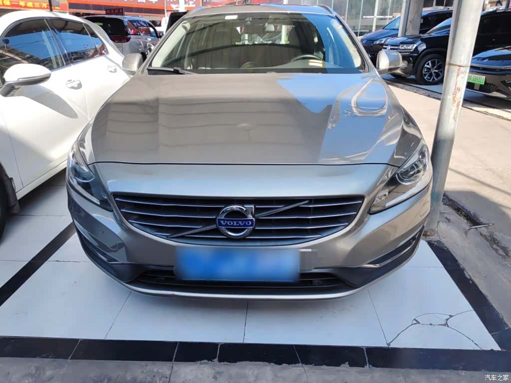 Volvo V60, 2015 3