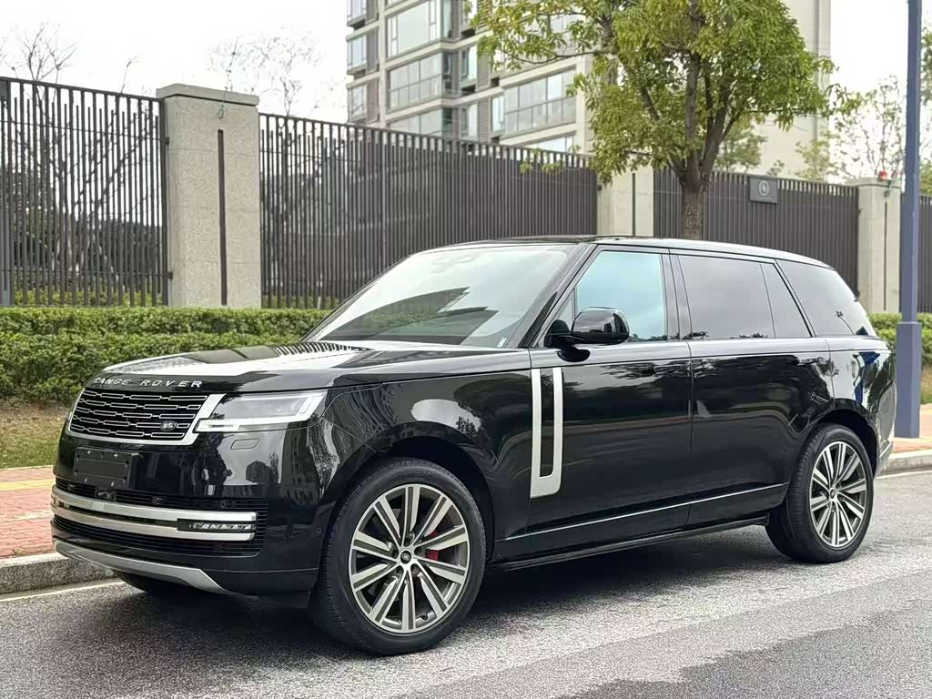 Land Rover Range Rover 2023 3.0 L6 400PS Long Wheelbase