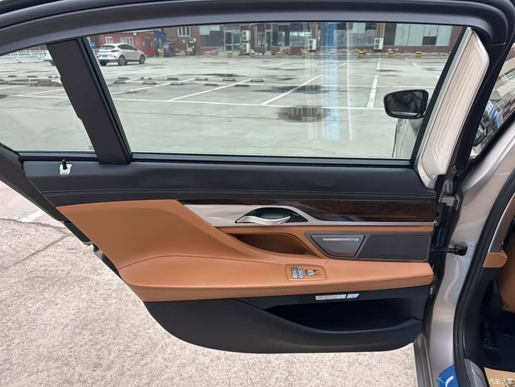 BMW 7 Series, 2017 все фото