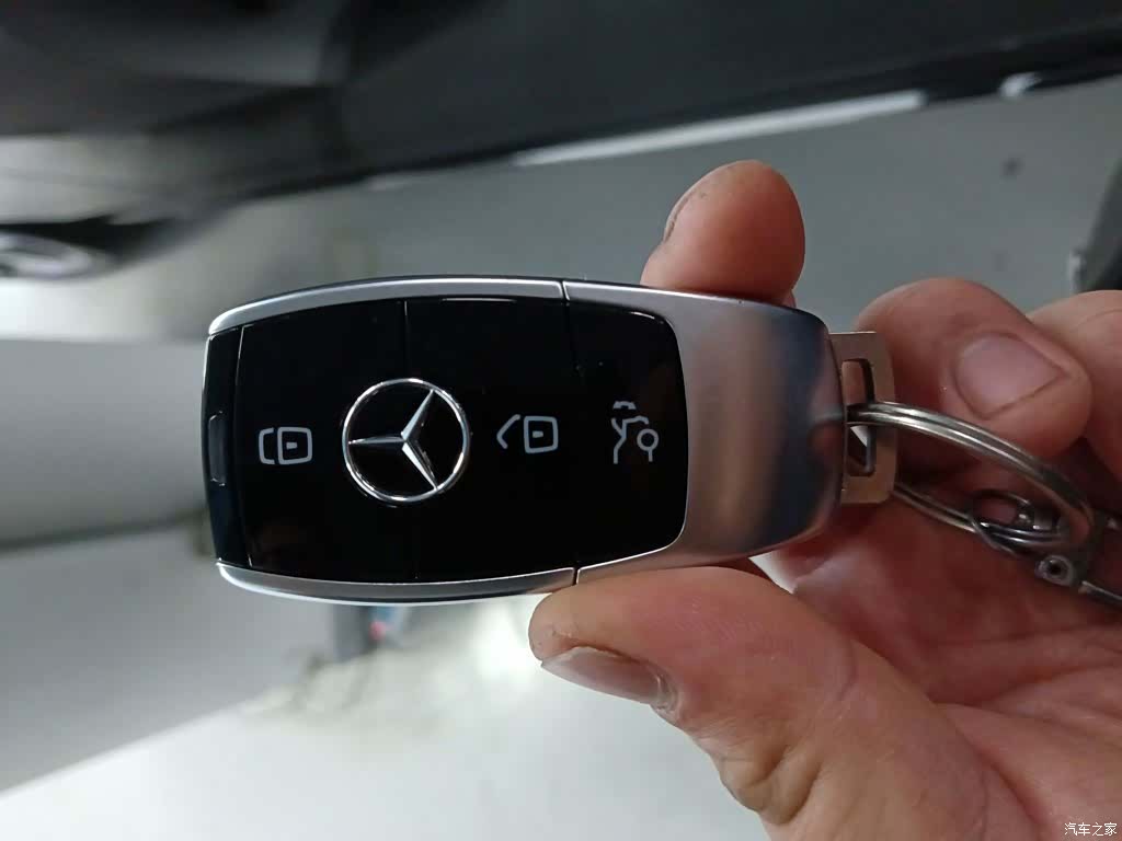 Mercedes-Benz E-Class, 2019 17