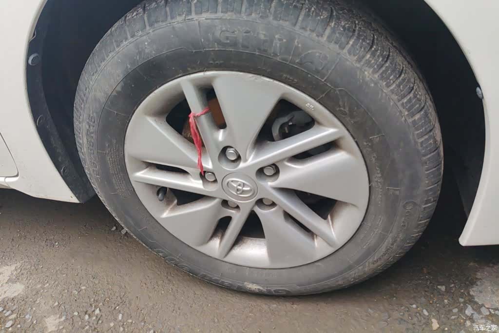 Toyota Corolla, 2015 6