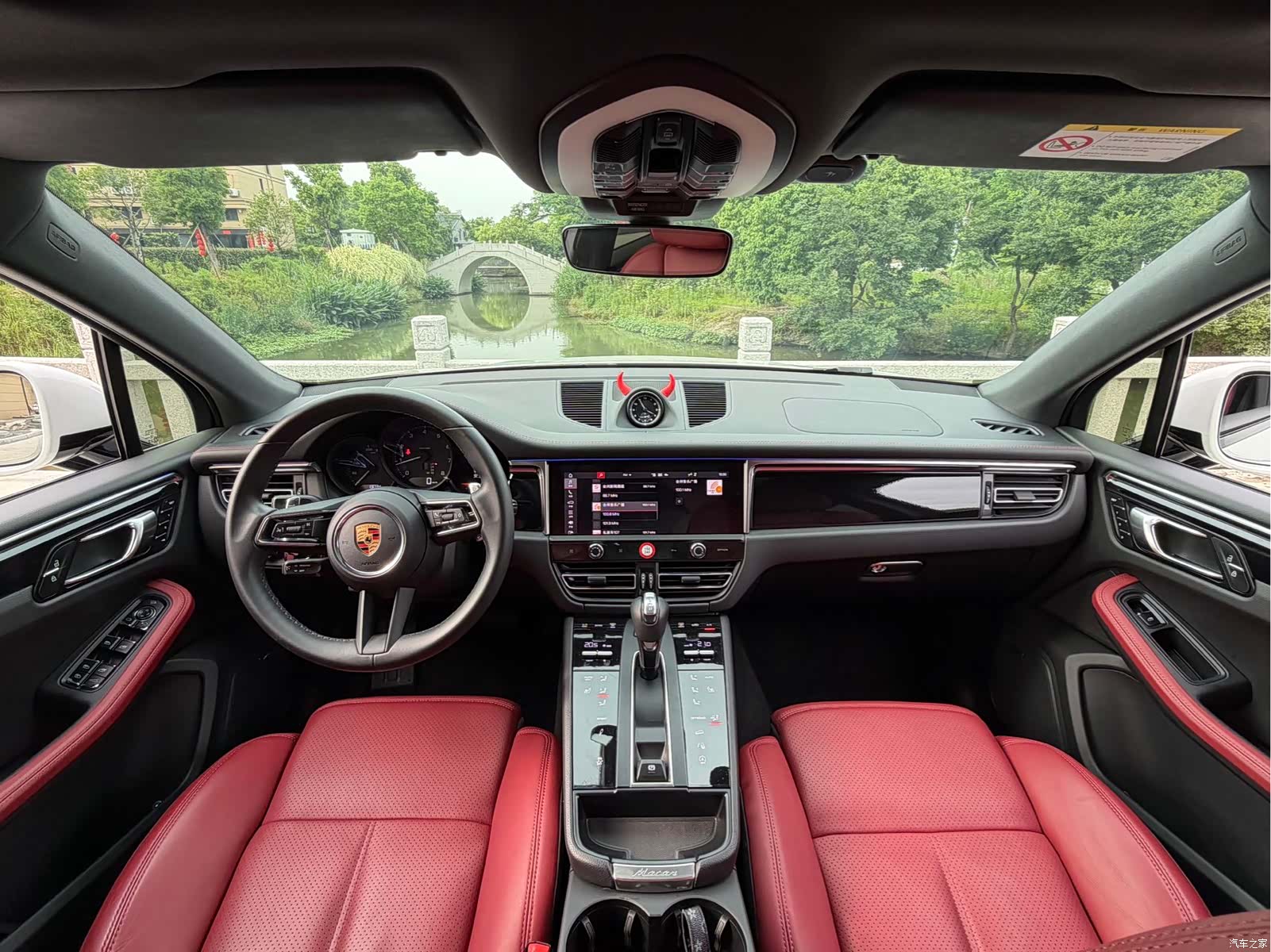 Porsche Macan, 2024 6