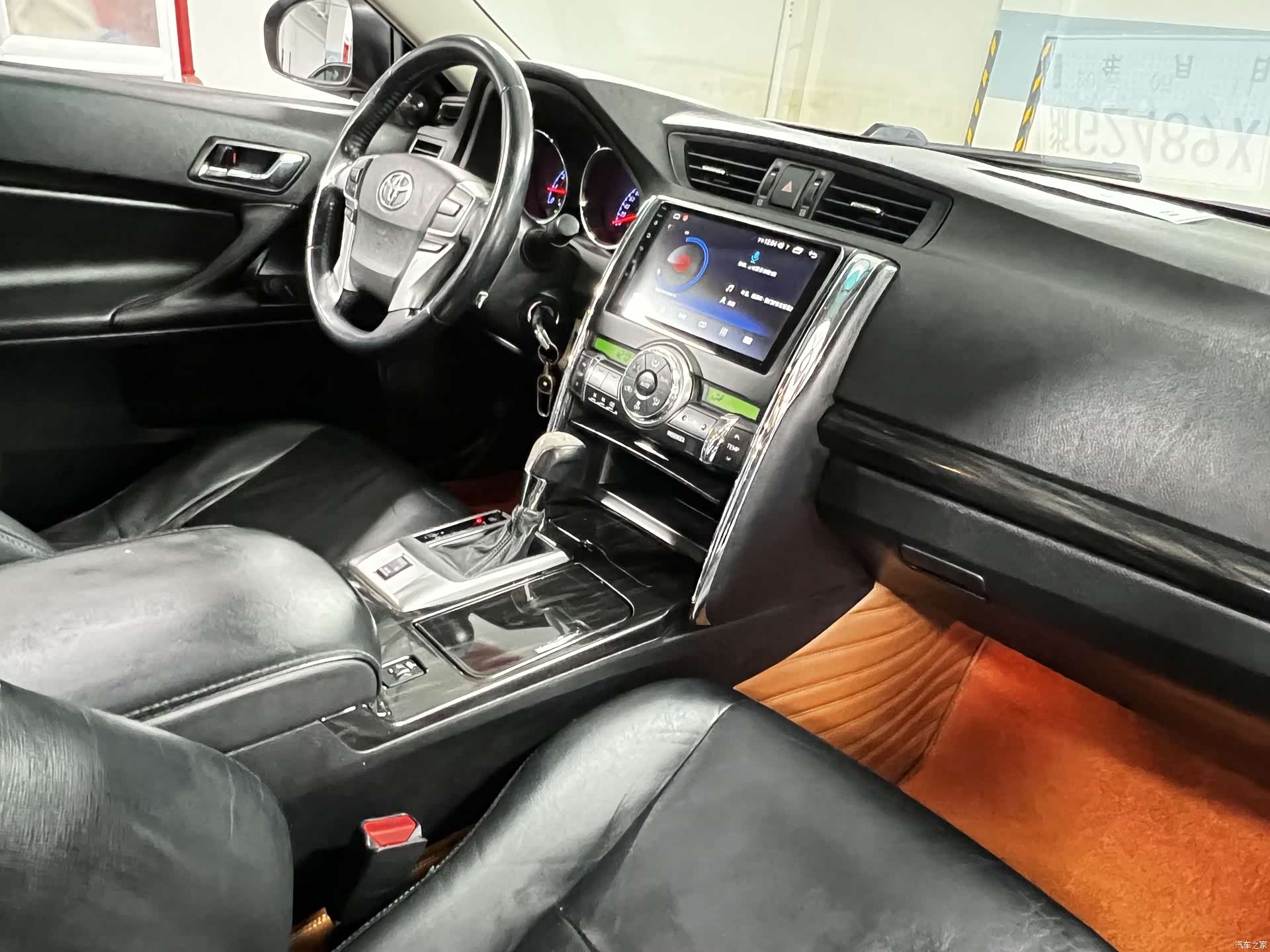 Toyota 2.5V, 2012 все фото