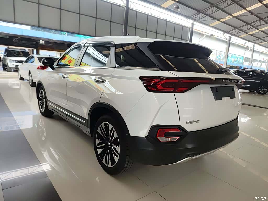 Bestune T77, 2021 23