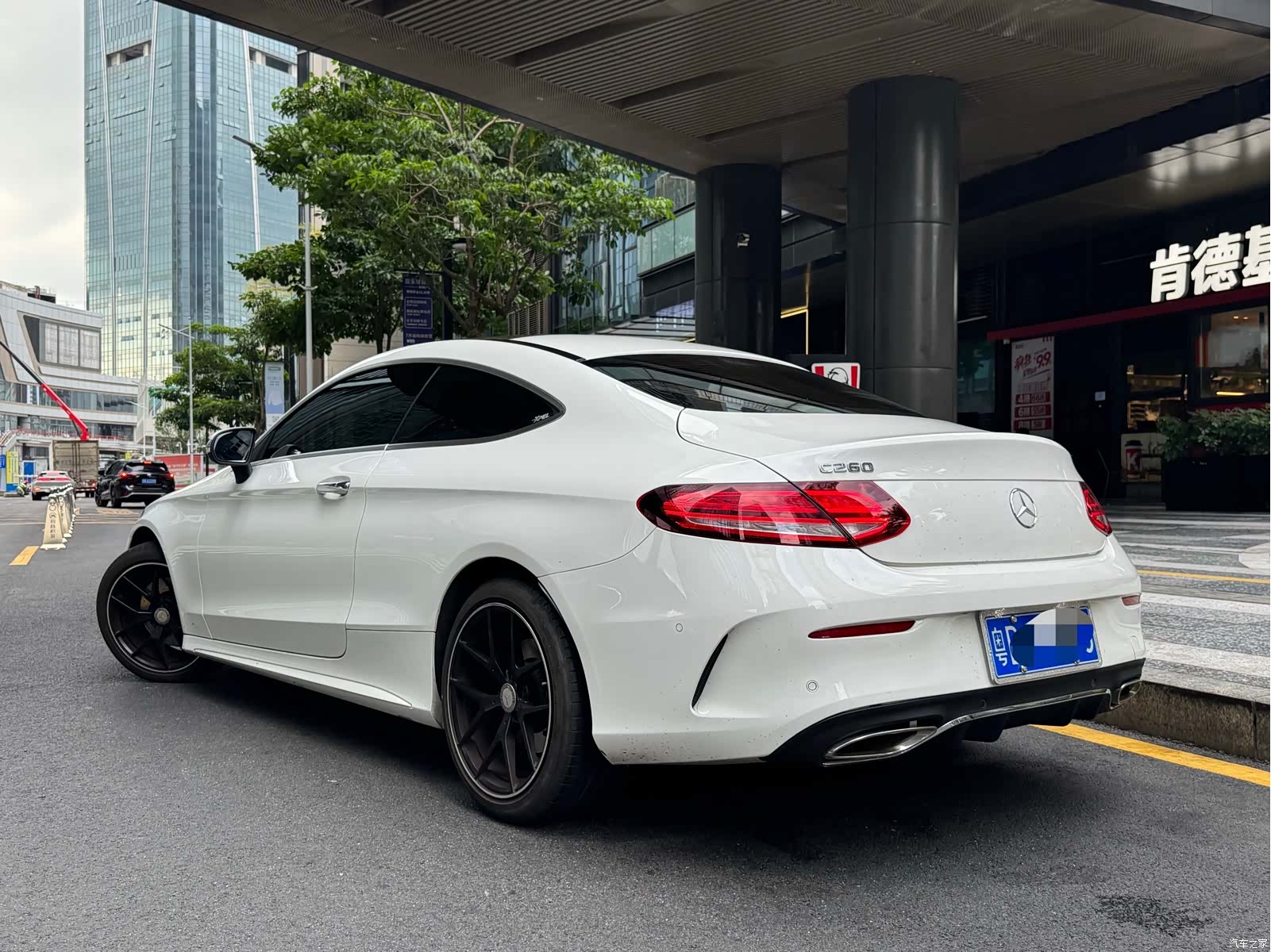 Mercedes-Benz C-Class, 2022 18