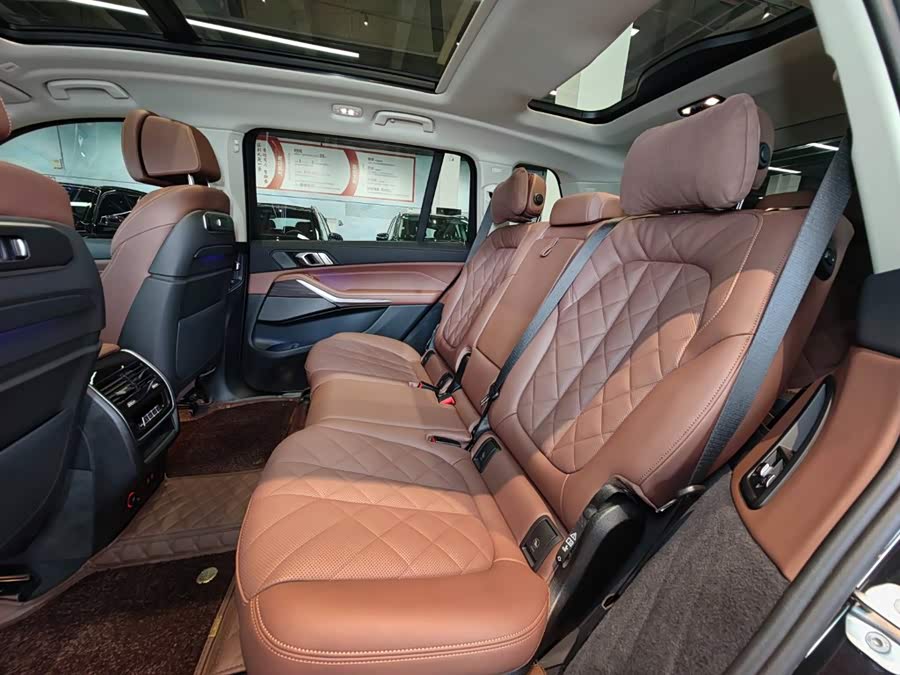 BMW X7 2026, фото 31