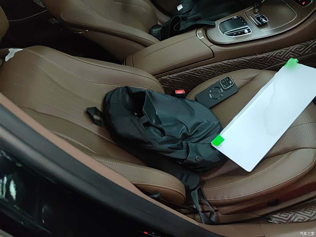 Mercedes-Benz E-Class, 2022 25