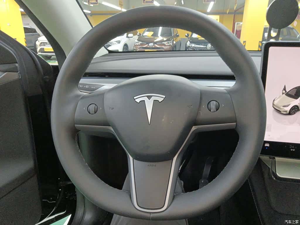 Tesla Model Y, 2024 11