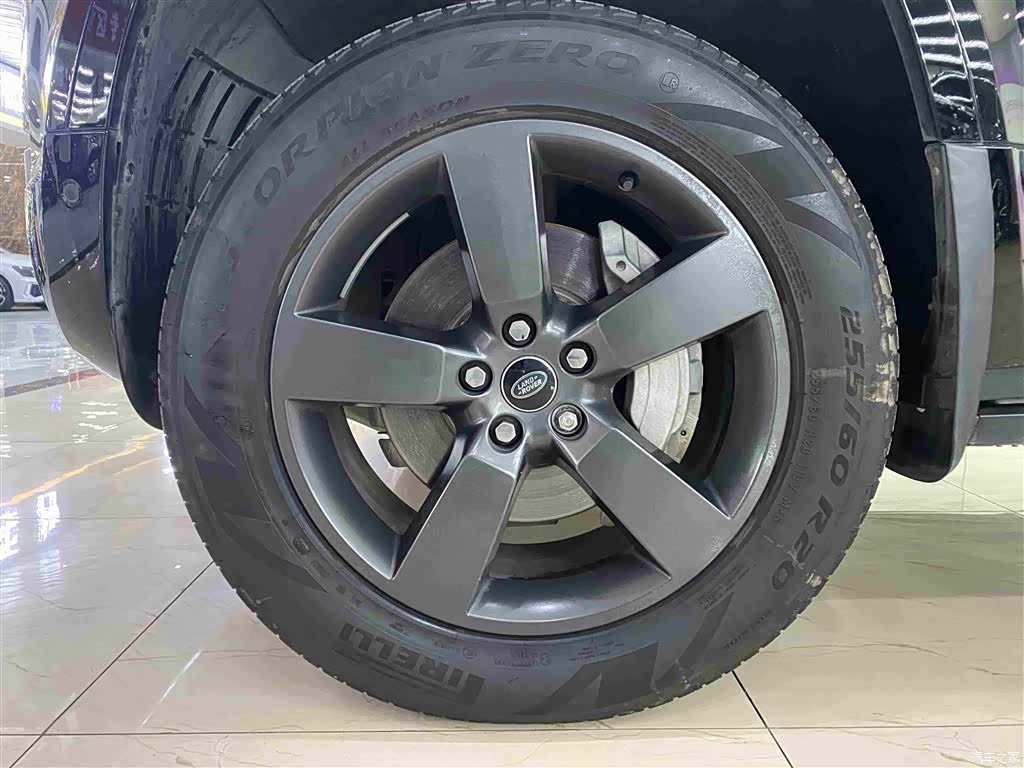Land Rover Defender, 2022 все фото