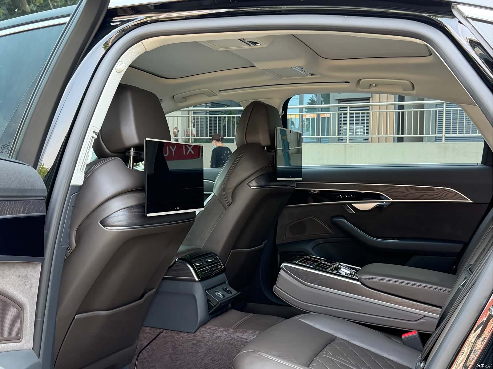 Audi A8L, 2021 все фото