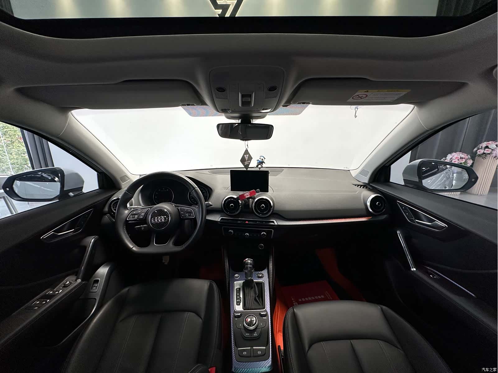 Audi Q2L, 2025 6