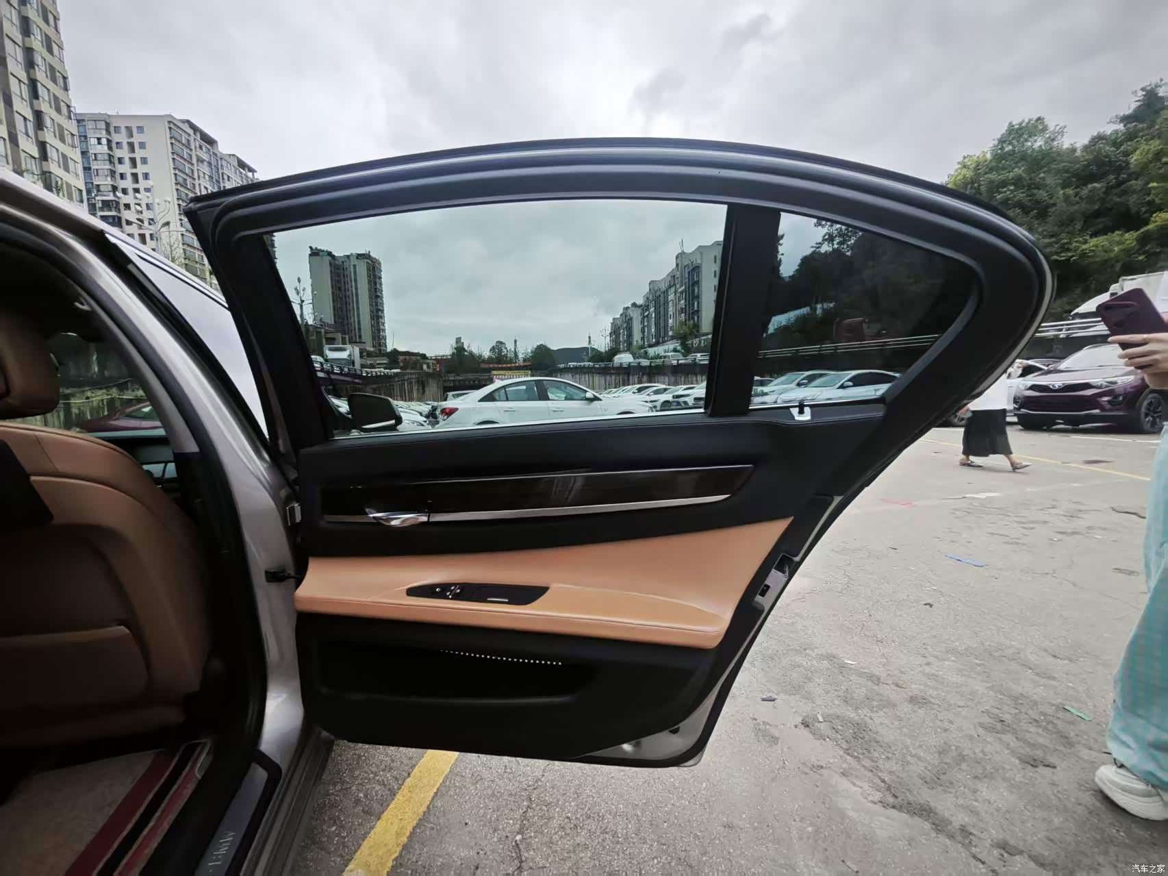 BMW 7 Series, 2013 12