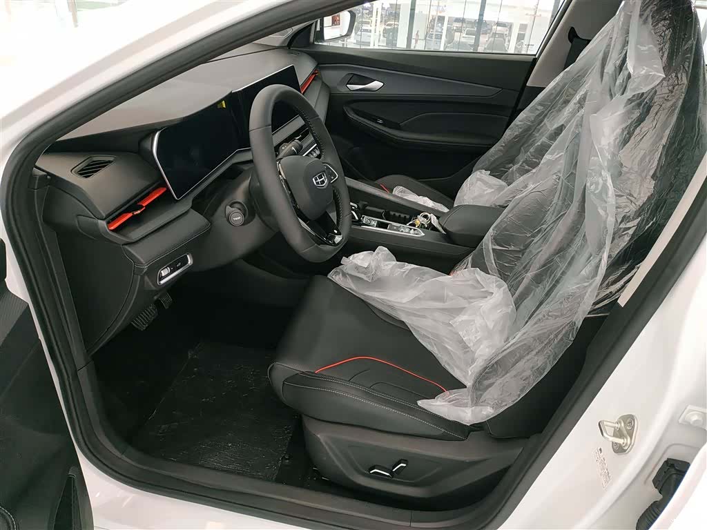 Geely Binray, 2026 15