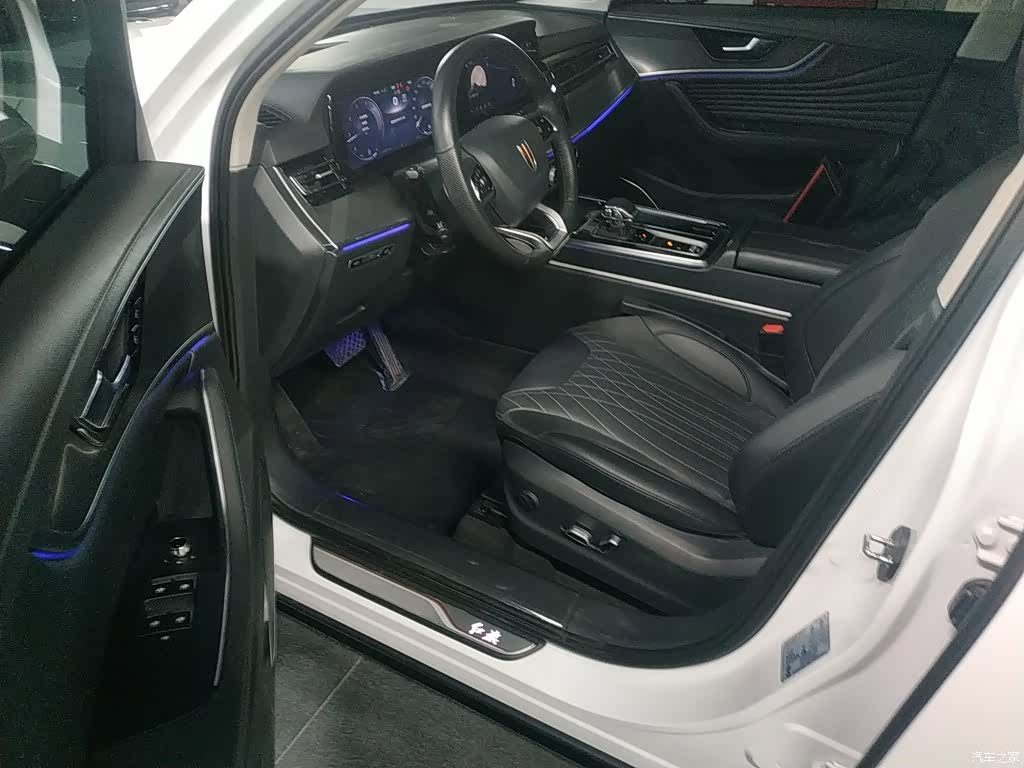 Hongqi HS5, 2023 12