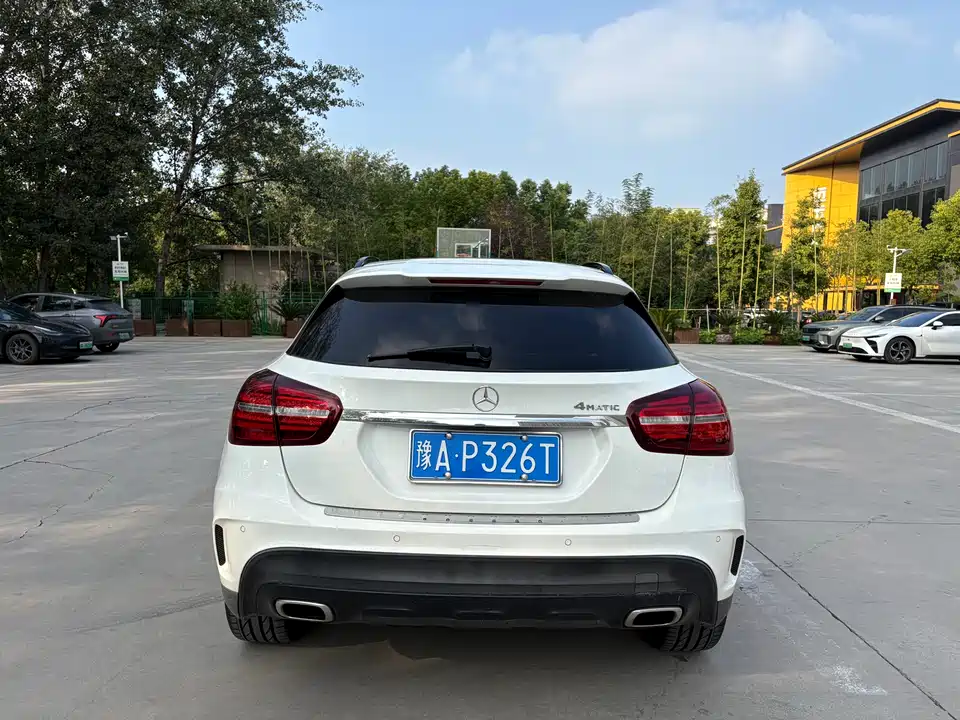 Mercedes-Benz GLA
