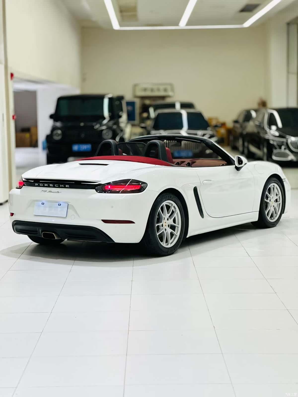 Porsche Boxster, 2017 все фото