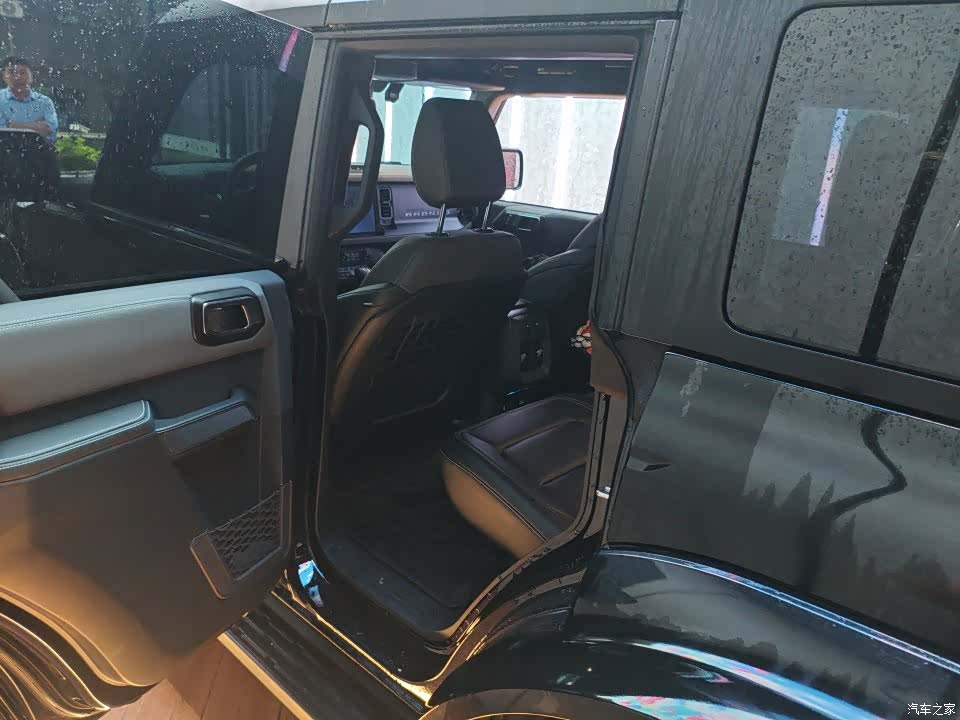 Ford Bronco, 2025 13