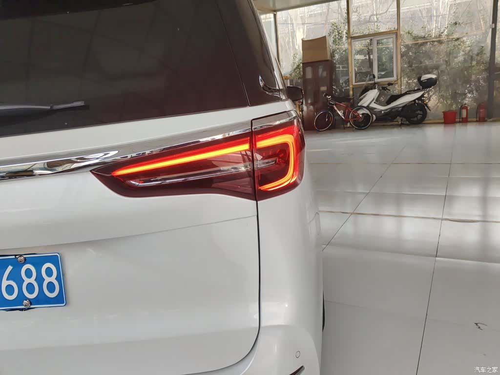 Buick GL8, 2023 8