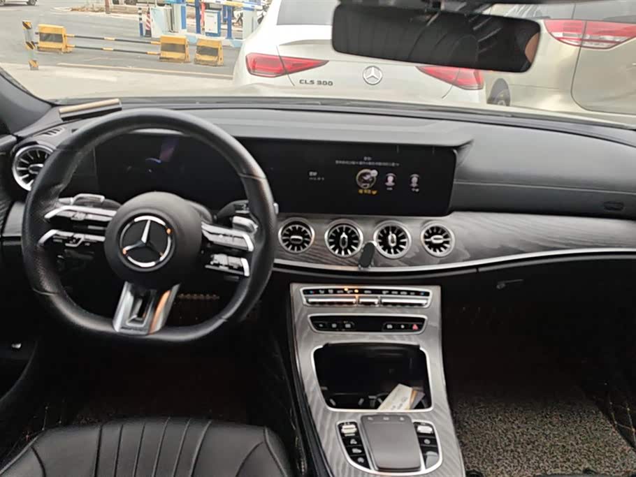 Mercedes-Benz CLS Mercedes-Benz CLS