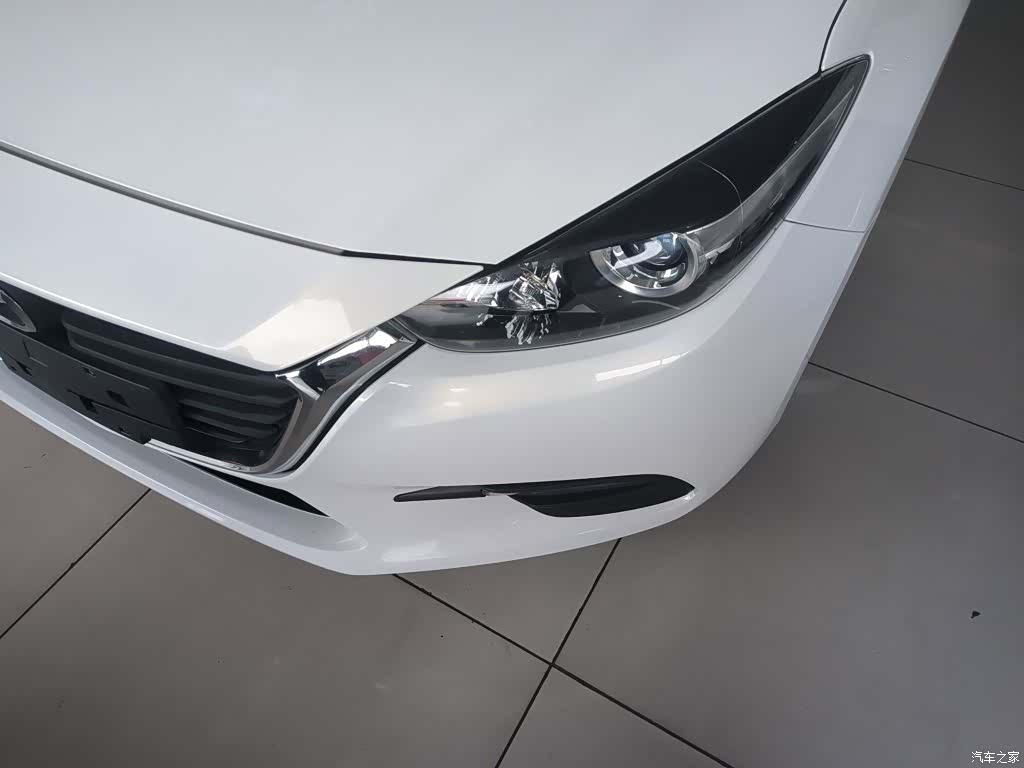 Mazda Mazda3, 2018 15