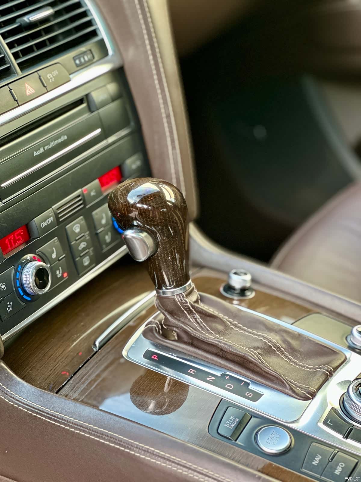 Audi Q7, 2011 32