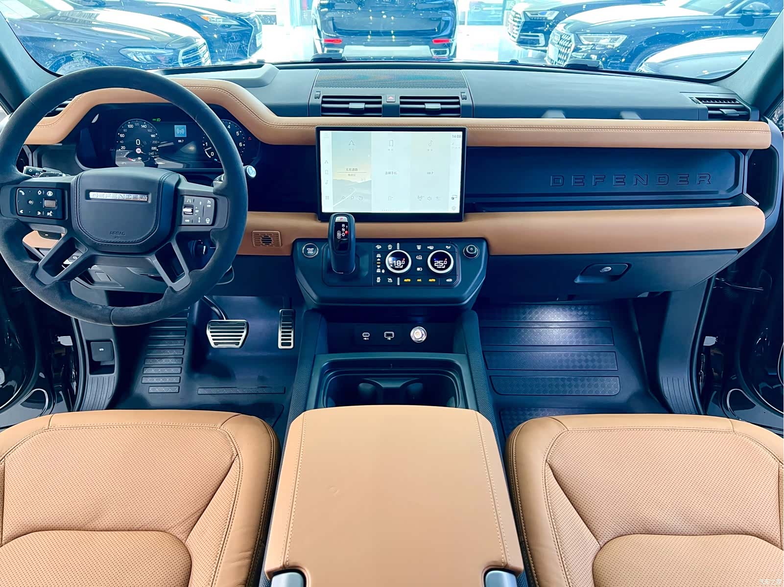 Land Rover Defender, 2024 8