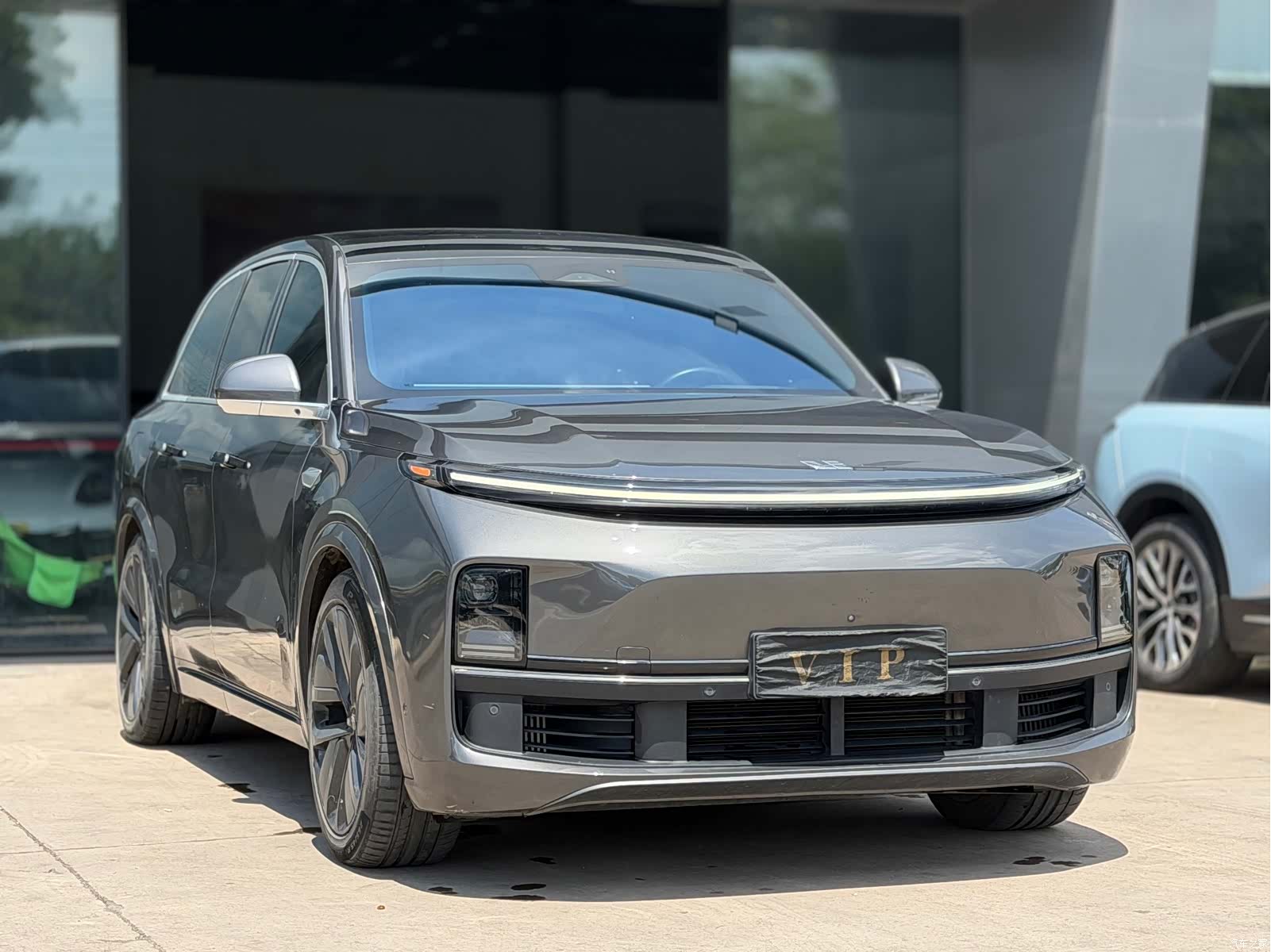 Li Auto L8, 2023 3