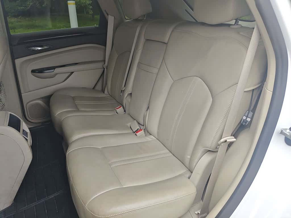 Cadillac SRX, 2015 8