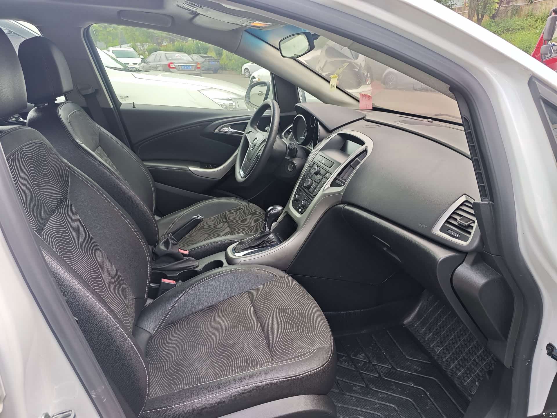 Buick XT, 2015 4