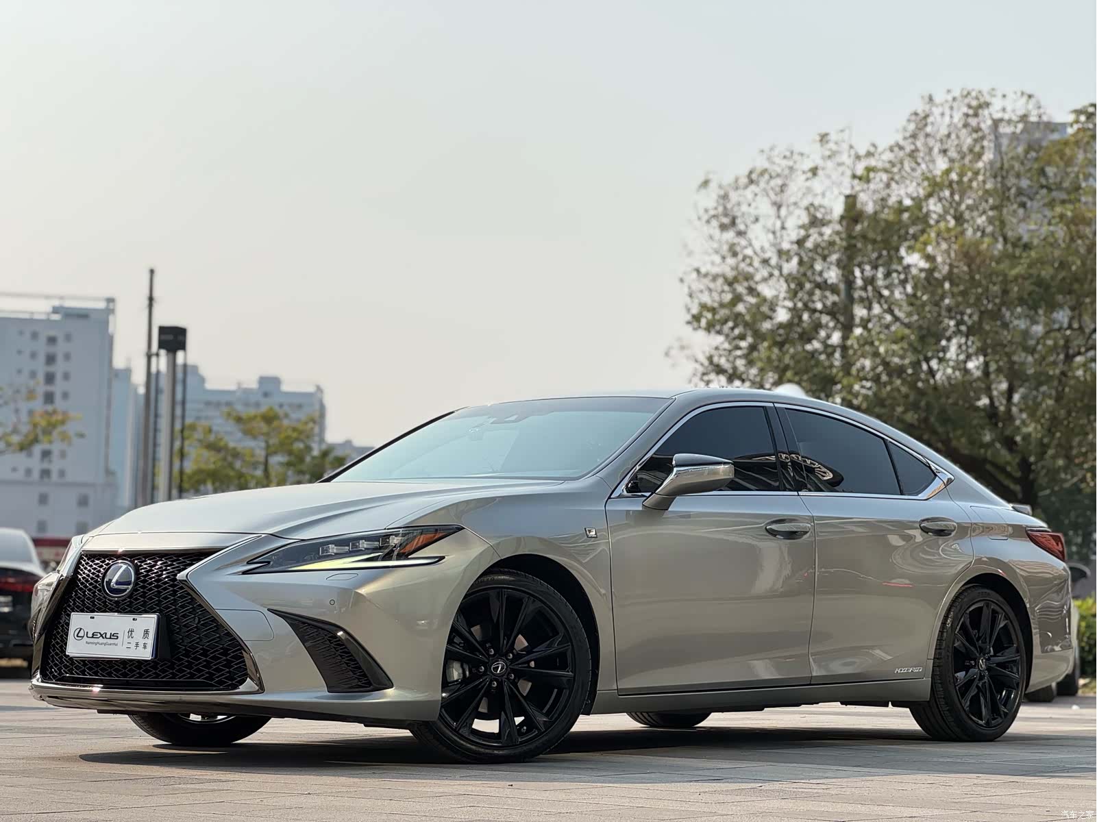 Lexus ES, 2022 1
