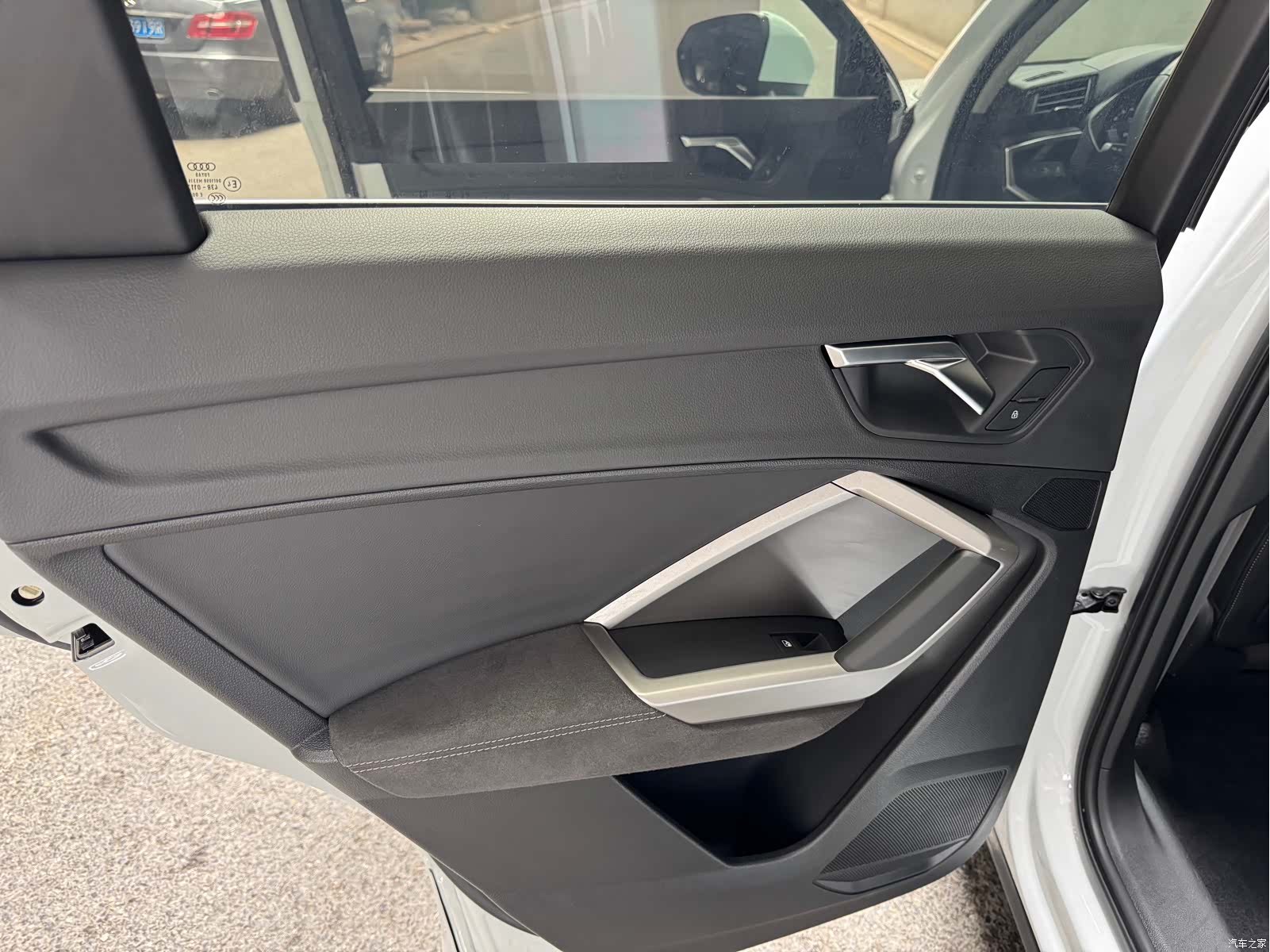 Audi Q3, 2023 12
