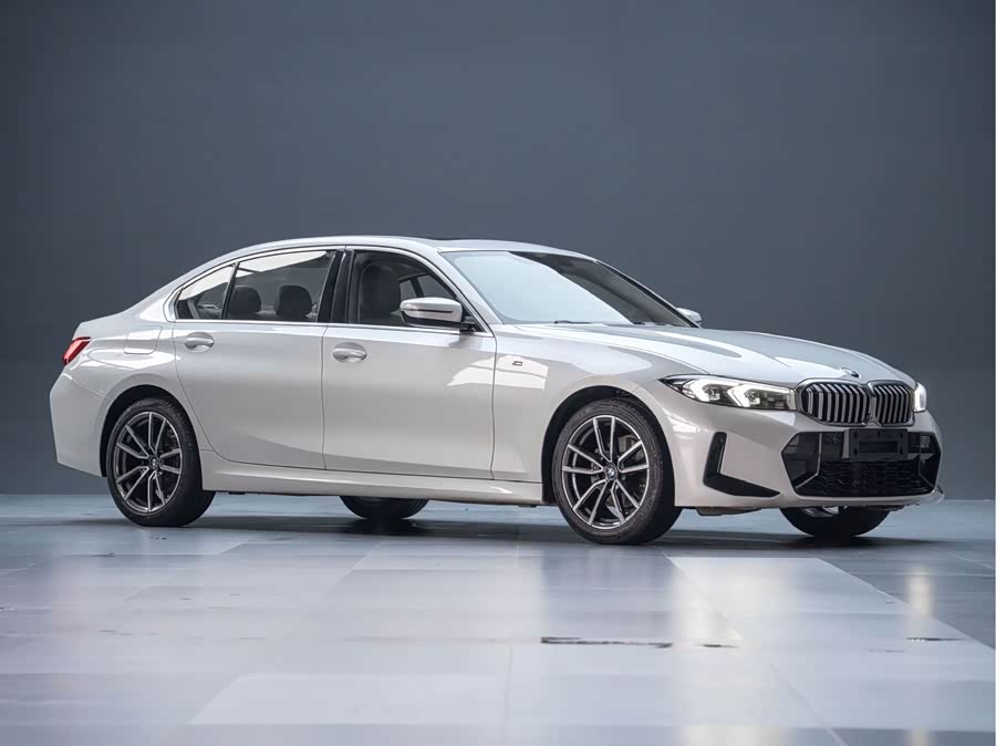 BMW 3 Series 2023, фото 6