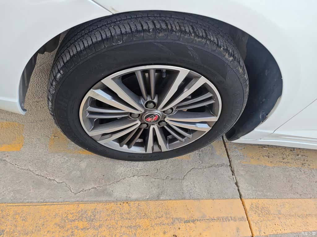 Roewe i5, 2019 25