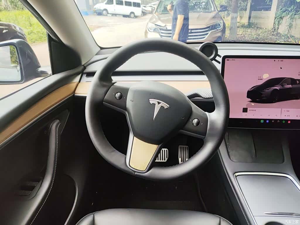 Tesla Model Y, 2022 7