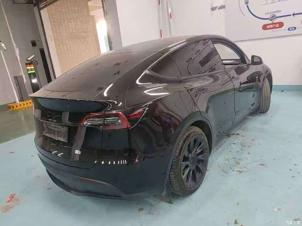 Tesla Model Y, 2022 все фото